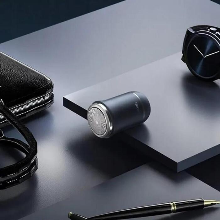 Traveller Shaver